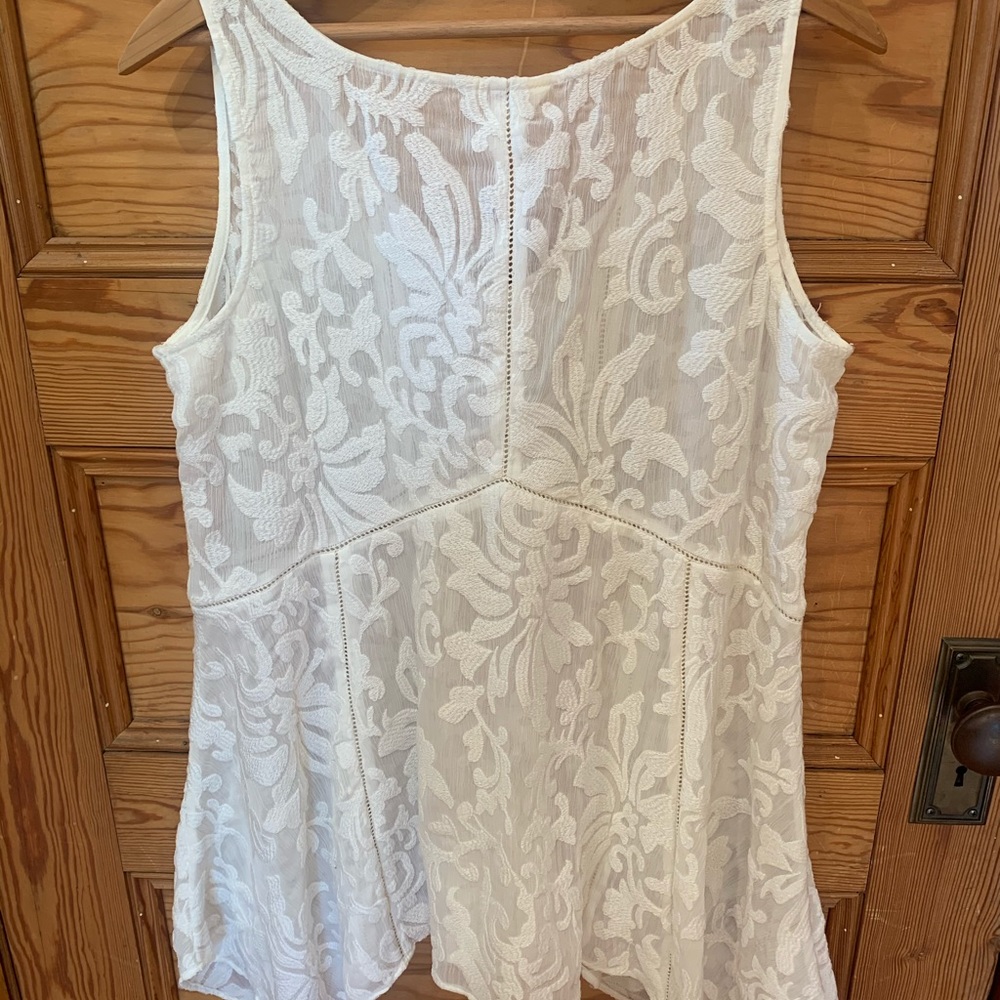 Sundance White Top Size Medium - Picture 5 of 6